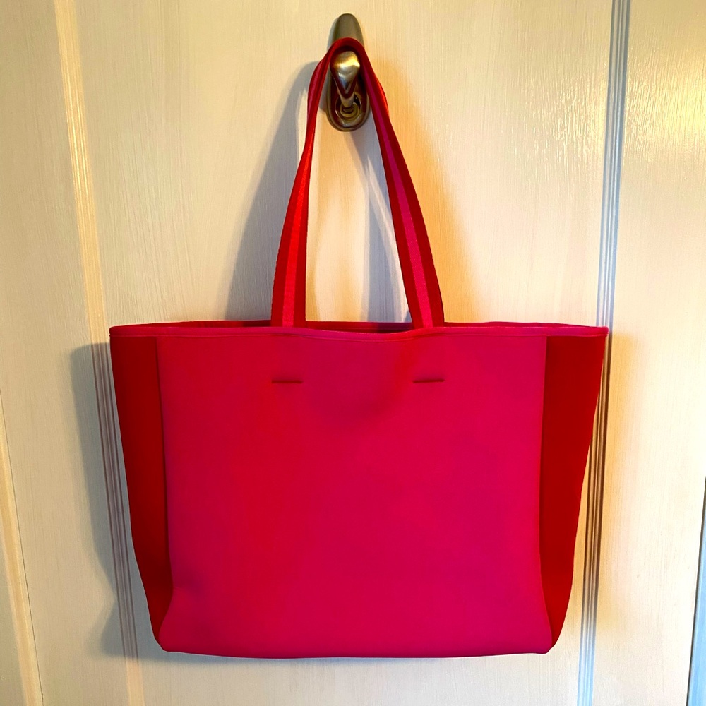 Summersalt neoprene bag